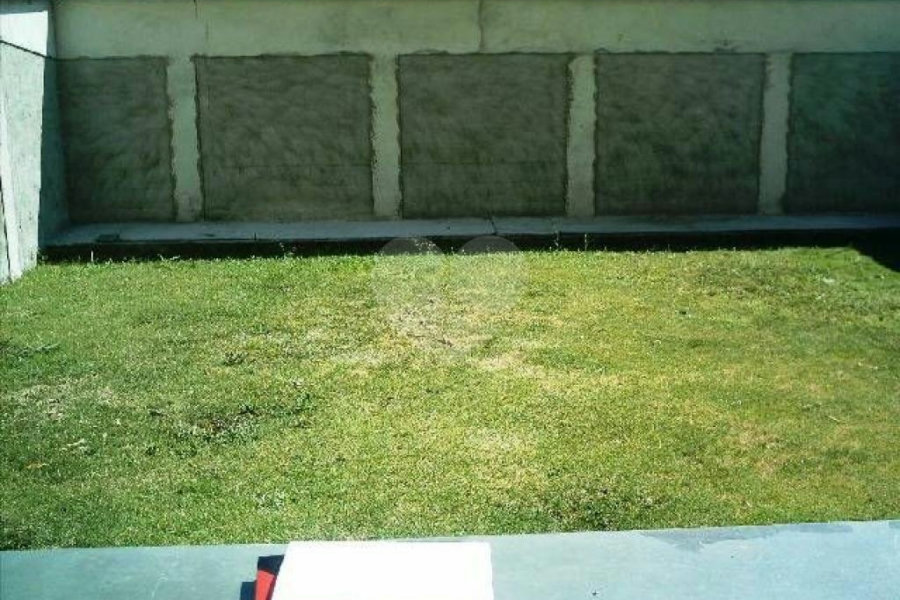 Sobrado à venda com 4 quartos, sendo 3 suítes, em Horto, São Paulo, SP