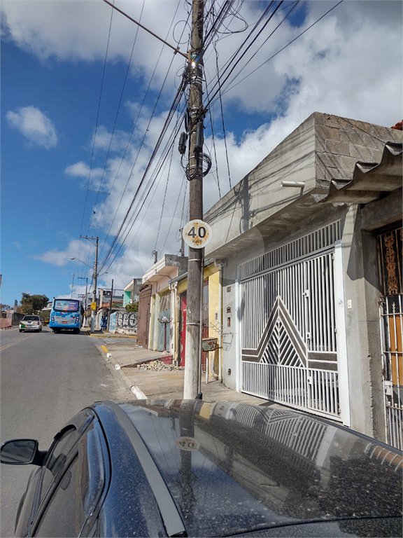 Sobrado à venda com 3 quartos em Parque Residencial Casa Branca, Suzano, SP