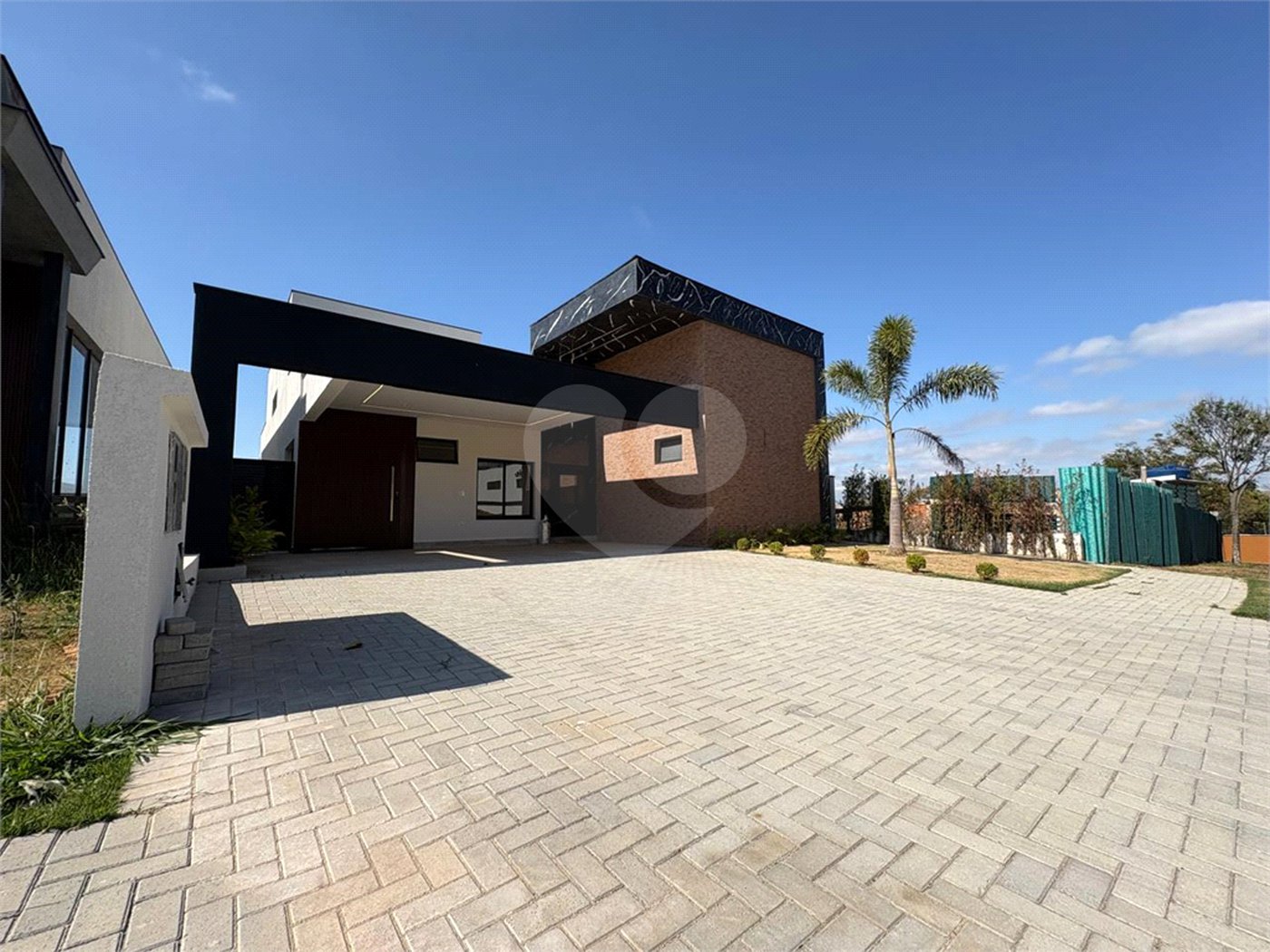 Casa à venda ou para alugar com 4 suítes no condomínio Alphaville Castelo, Itu - SP