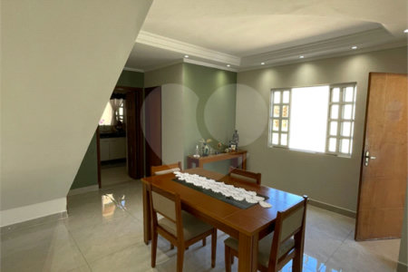 Casa à venda com 3 quartos, sendo 1 suíte, no condomínio Jardim Europa, Mogi das Cruzes - SP