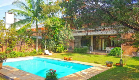 Sobrado à venda com 4 quartos, sendo 2 suítes, em Alto da Boa Vista, São Paulo, SP