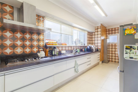 Apartamento à venda com 4 quartos, sendo 2 suítes, em Indianópolis, São Paulo, SP