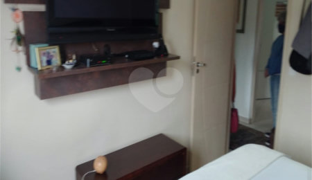 Casa à venda com 3 quartos, sendo 2 suítes,  no condomínio Villa's Residencial, São Paulo - SP