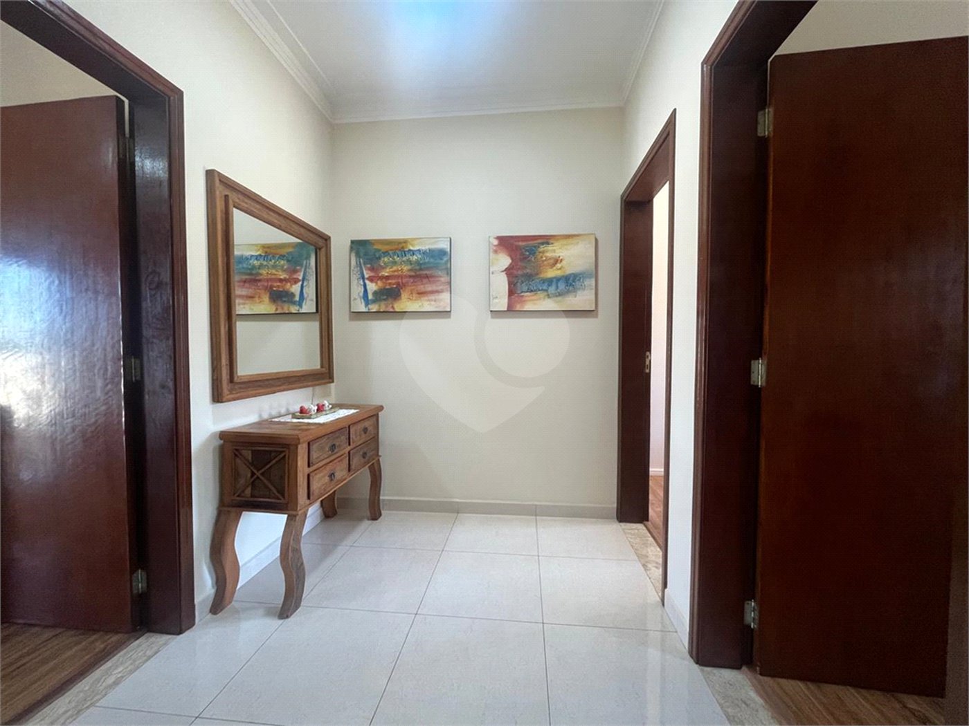 Casa à venda com 3 suítes no condomínio Lago da Serra, Araçoiaba da Serra - SP