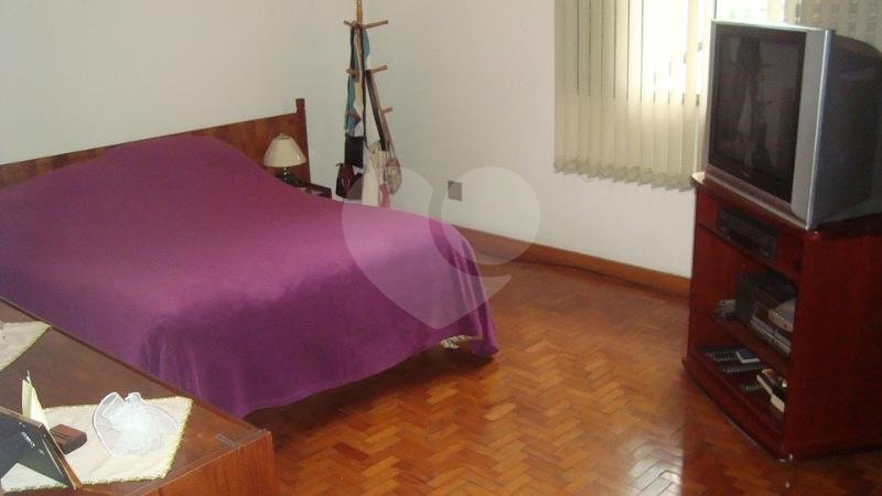 Casa à venda com 3 quartos, sendo 1 suíte,  em Jardim Aeroporto, São Paulo, SP