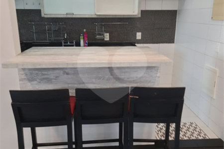 Apartamento à venda ou para alugar com 3 quartos, sendo 1 suíte, em Cidade São Francisco, São Paulo, SP