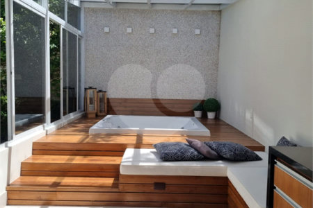 Casa à venda com 3 suítes no condomínio Villa Splendore, São Paulo - SP