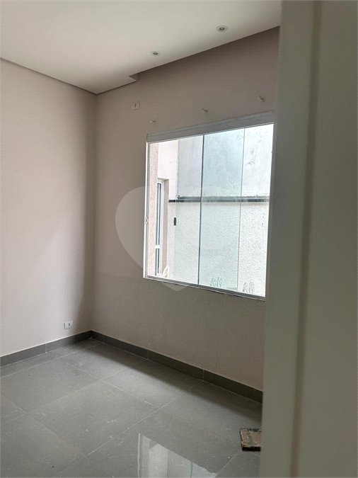 Terreno para alugar com 3 suítes no condomínio Residencial Veneza, Mogi das Cruzes - SP