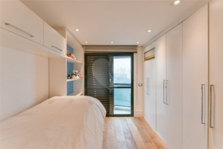 Apartamento à venda com 4 quartos, sendo 2 suítes, em Panamby, São Paulo, SP