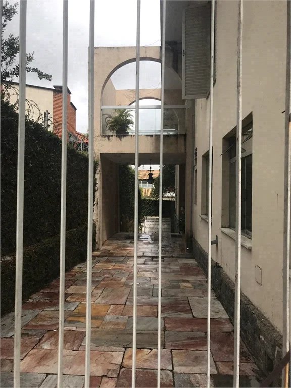 Casa à venda com 4 suítes em Jardim Leonor, São Paulo, SP