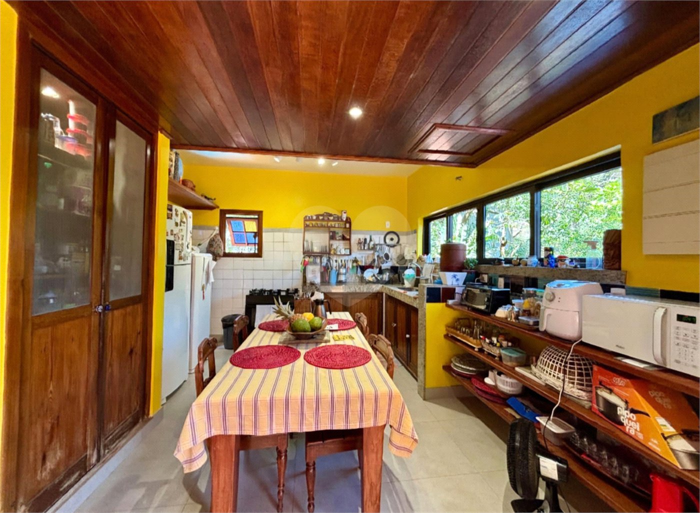 Casa à venda com 4 quartos, sendo 1 suíte, em Lagoa, Rio de Janeiro, RJ