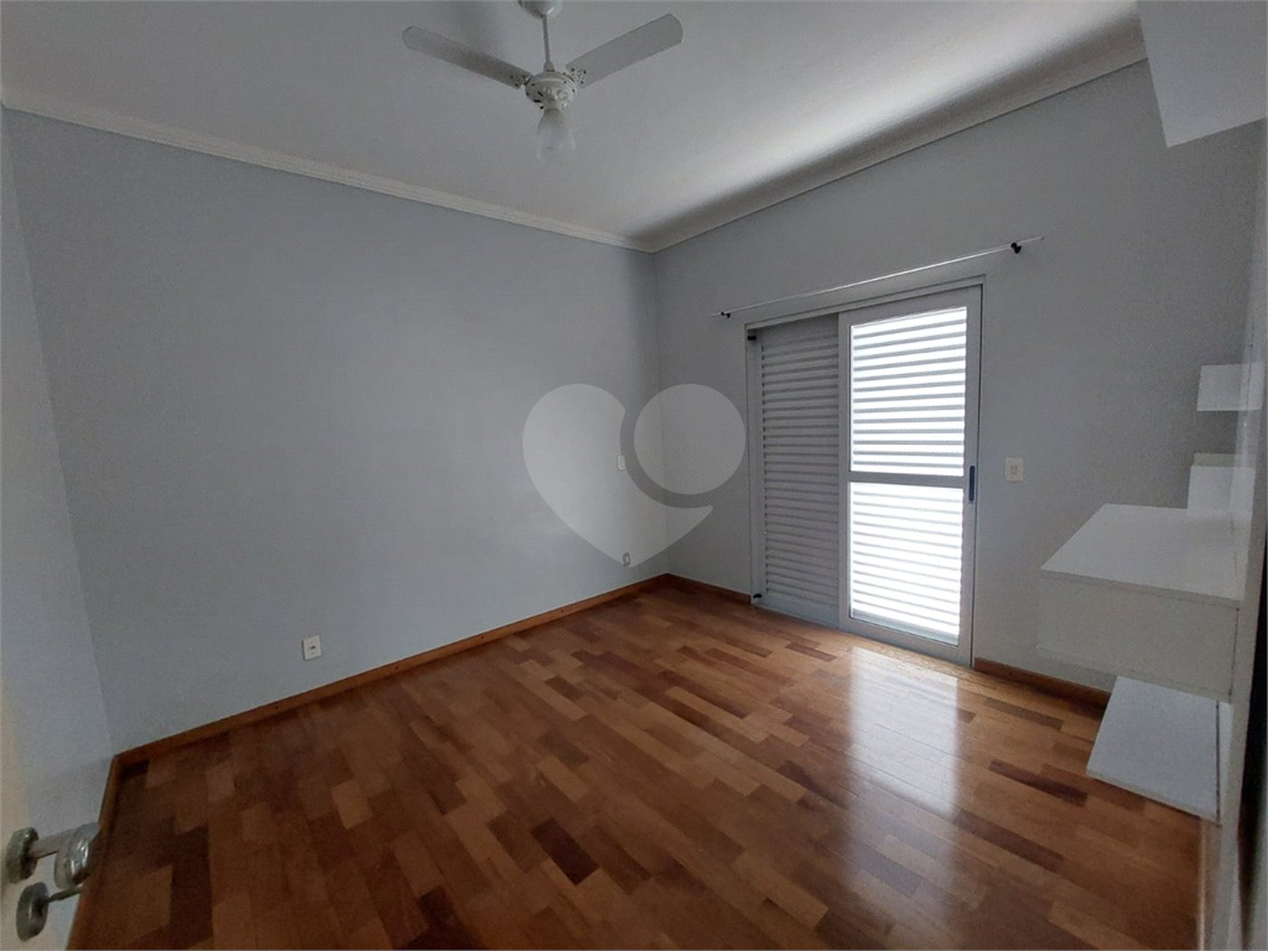 Casa à venda com 3 quartos, sendo 1 suíte, no condomínio Village Saint Clair, Sorocaba - SP