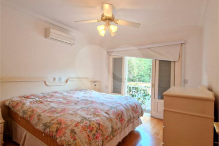 Casa à venda com 4 suítes no condomínio Estância Marambaia, Vinhedo - SP