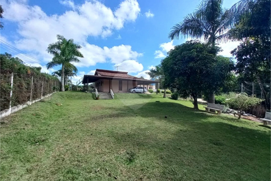 Chácara à venda com 3 quartos, sendo 1 suíte,  no Centro, Guararema, SP