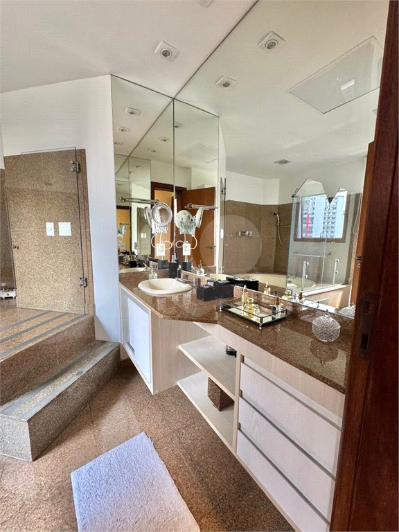 Apartamento à venda com 4 suítes em Vila Suzana, São Paulo, SP