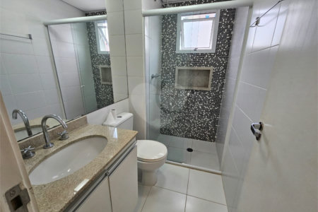Apartamento à venda com 3 quartos, sendo 1 suíte,  em Vila Santa Catarina, São Paulo, SP