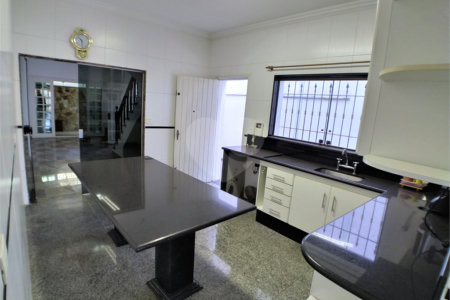 Sobrado à venda com 3 quartos, sendo 1 suíte,  em Vila Mazzei, São Paulo, SP