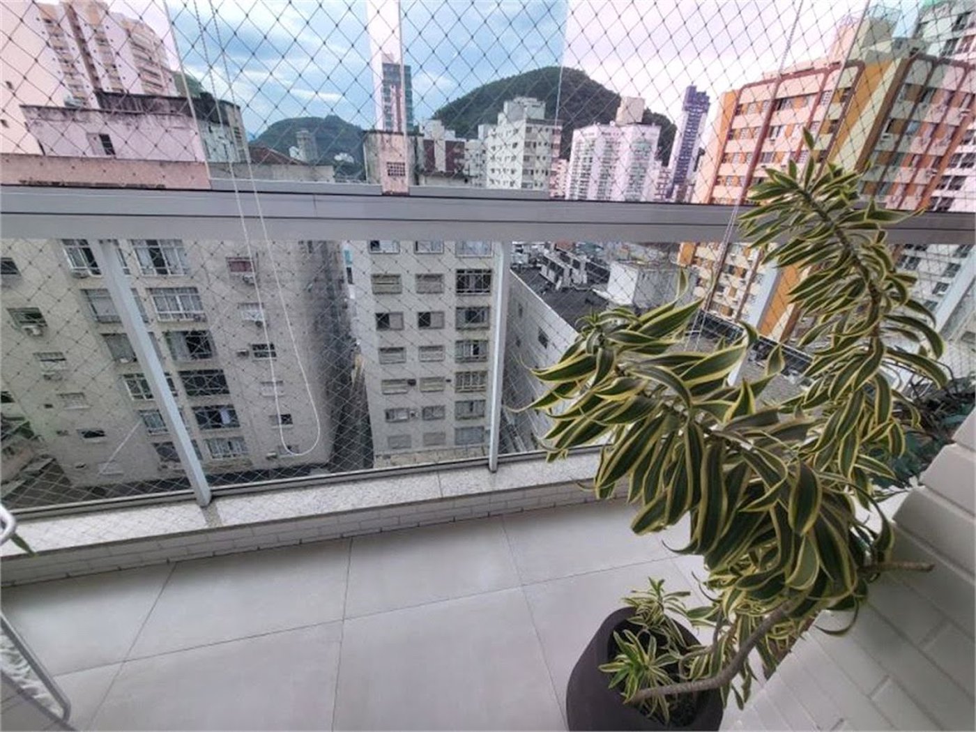 Apartamento Residencial à venda, Itararé, São Vicente - AP1404.