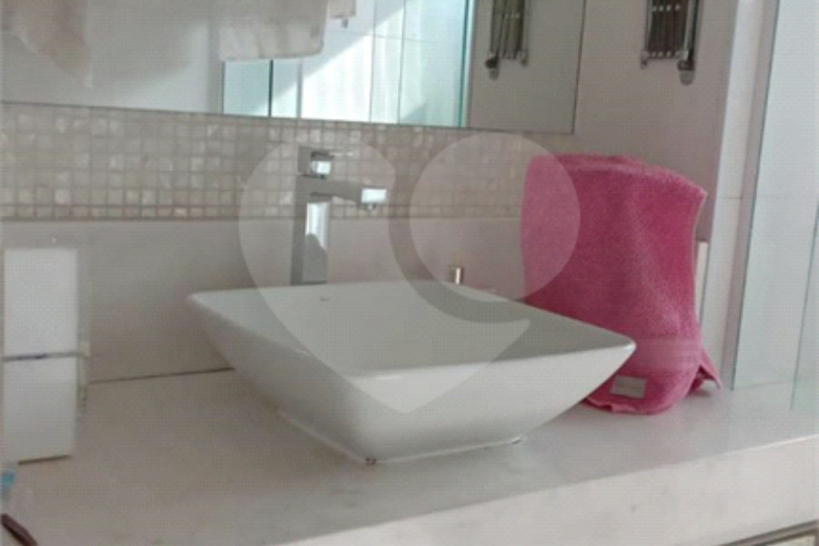 Apartamento à venda com 3 quartos, sendo 1 suíte, em Parque Novo Mundo, São Paulo, SP