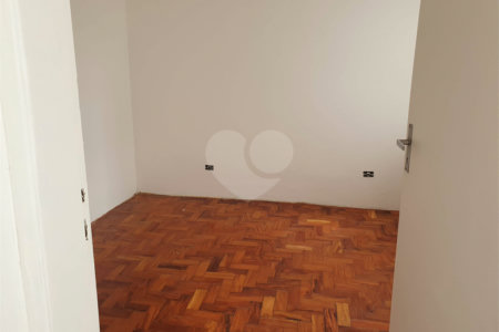 Casa à venda com 3 quartos, sendo 1 suíte, em Santo Amaro, São Paulo, SP
