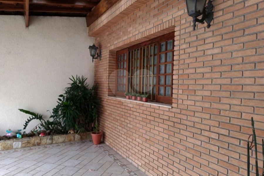 Sobrado à venda com 2 quartos, sendo 1 suíte, em Santa Teresinha, São Paulo, SP