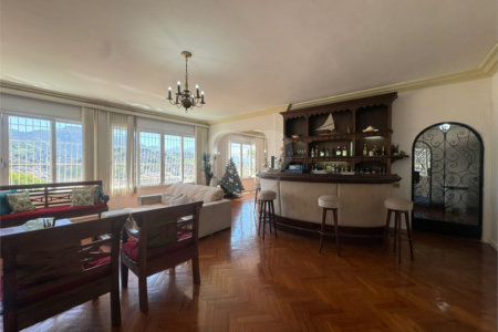 Casa à venda com 3 quartos, sendo 1 suíte,  em Santa Teresa, Rio de Janeiro, RJ