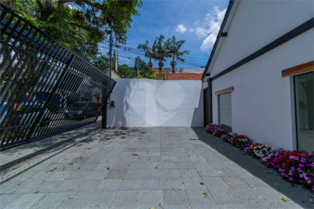 Casa Térrea à venda com 3 quartos, sendo 1 suíte, em Santo Amaro, São Paulo, SP