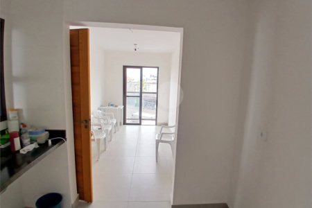 Apartamento à venda com 2 quartos em Vila dos Remédios, São Paulo, SP