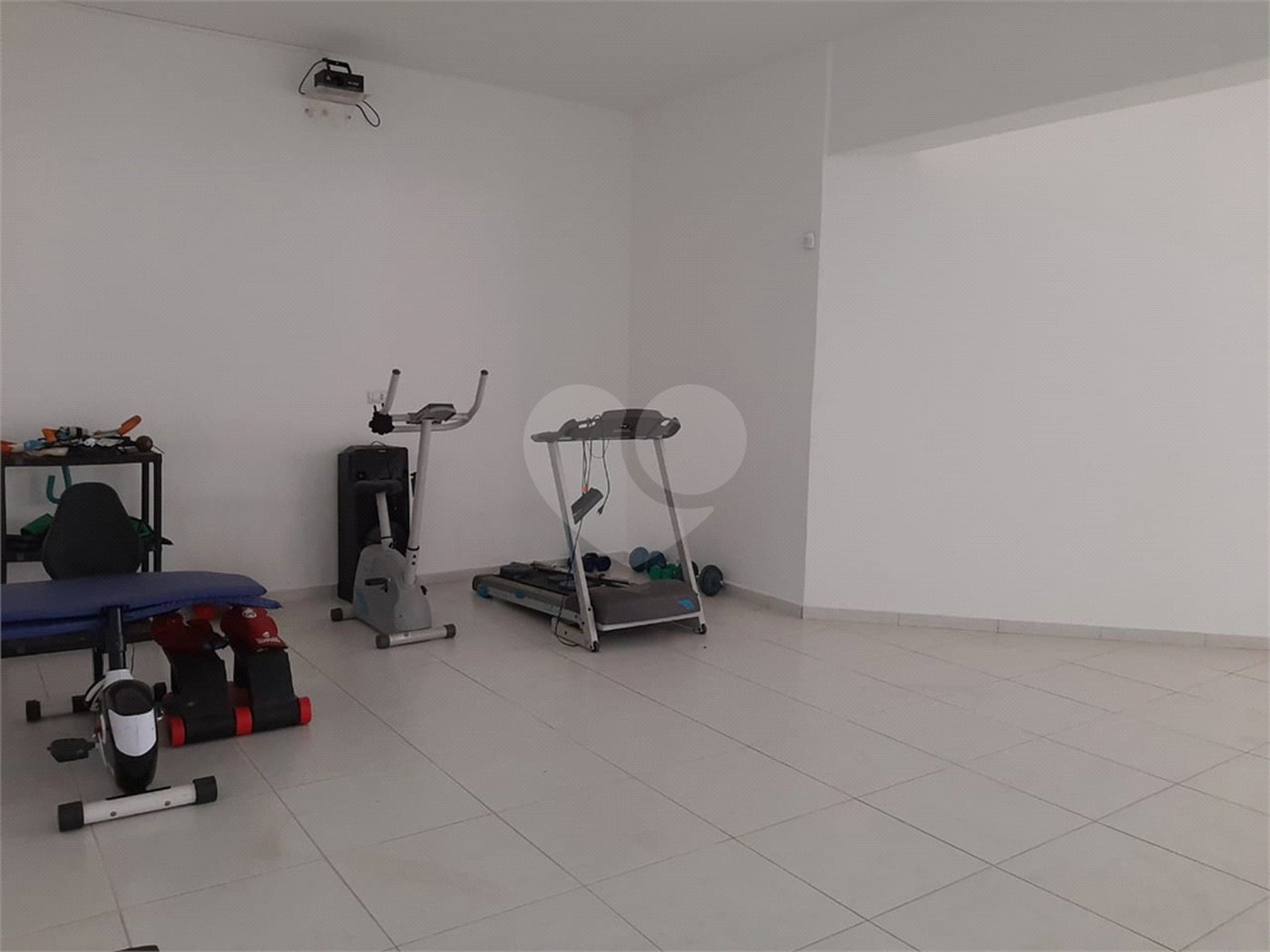 Sobrado à venda com 4 quartos, sendo 3 suítes, em Tremembé, São Paulo, SP