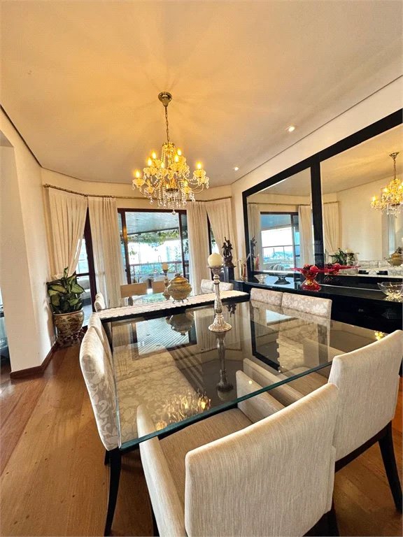 Apartamento à venda com 4 suítes em Vila Suzana, São Paulo, SP