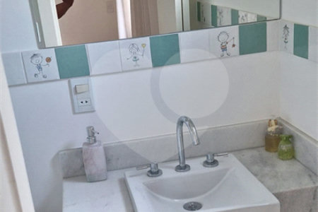 Casa à venda com 3 suítes em Condomínio Flamboyant-b, Atibaia, SP