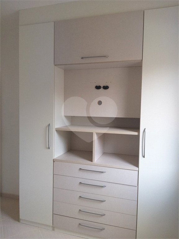 Apartamento à venda com 3 quartos, sendo 1 suíte, em Pinheirinho, Vinhedo, SP