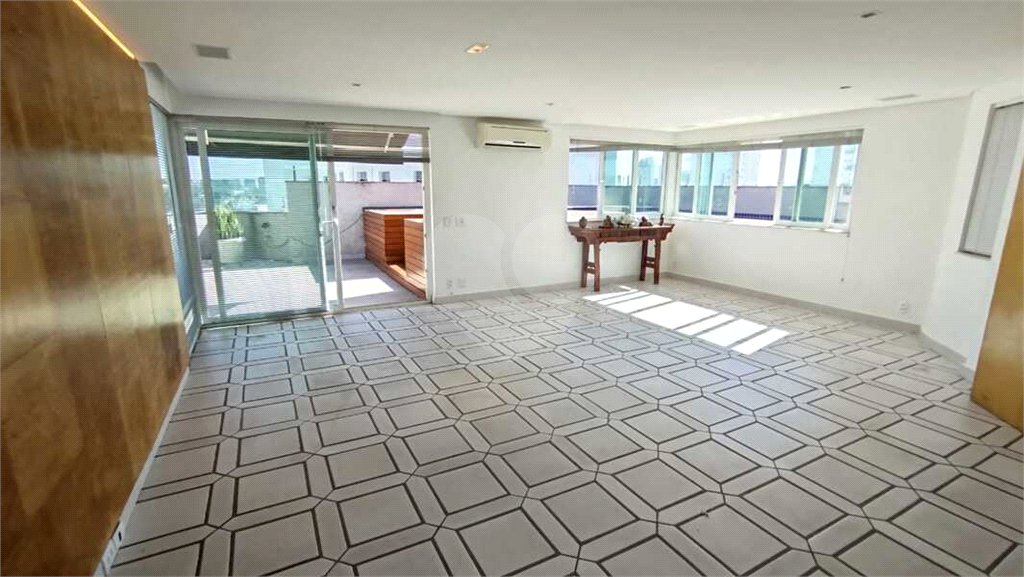 Duplex para alugar com 3 suítes em Real Parque, São Paulo, SP