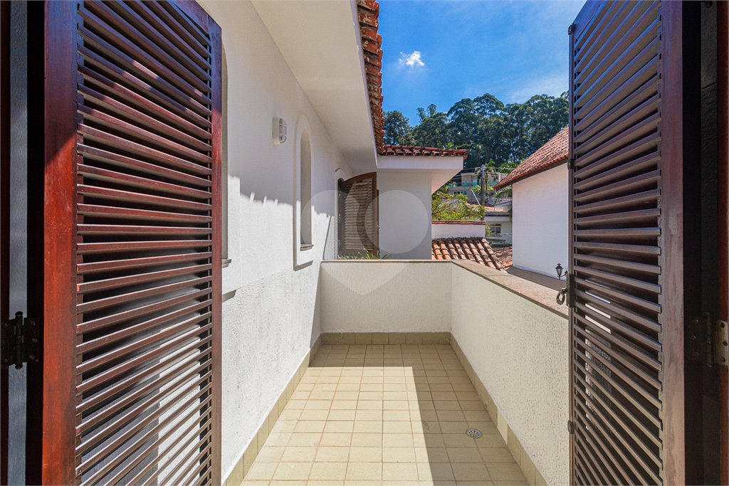 Sobrado à venda ou para alugar com 4 suítes em Jardim Marajoara, São Paulo, SP