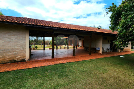 Chácara à venda com 3 quartos, sendo 1 suíte, em Chácara Flora Araraquara, Araraquara, SP