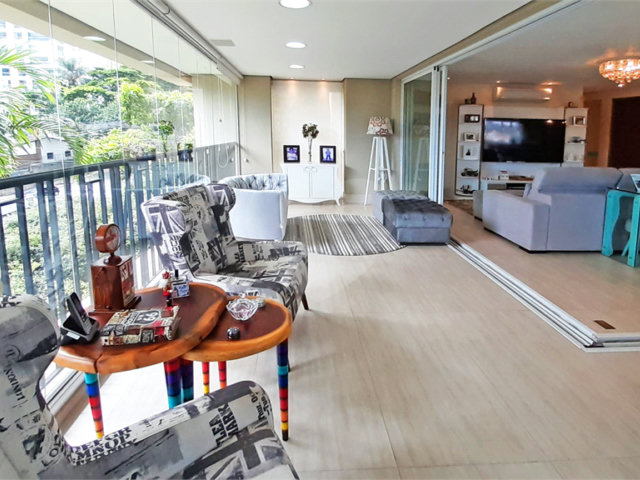 Apartamento à venda com 4 suítes em Campo Belo, São Paulo, SP