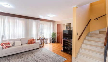 Sobrado à venda com 3 quartos, sendo 1 suíte,  em Vila Carolina, São Paulo, SP