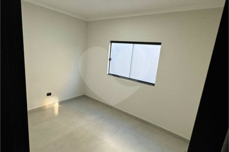 Casa à venda com 3 quartos, sendo 1 suíte, em Bosque dos Eucaliptos, São José dos Campos, SP
