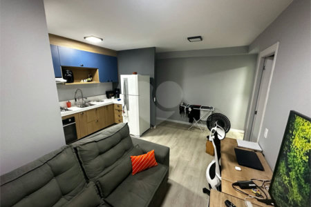 Apartamento á venda com 36m² - Cambuci