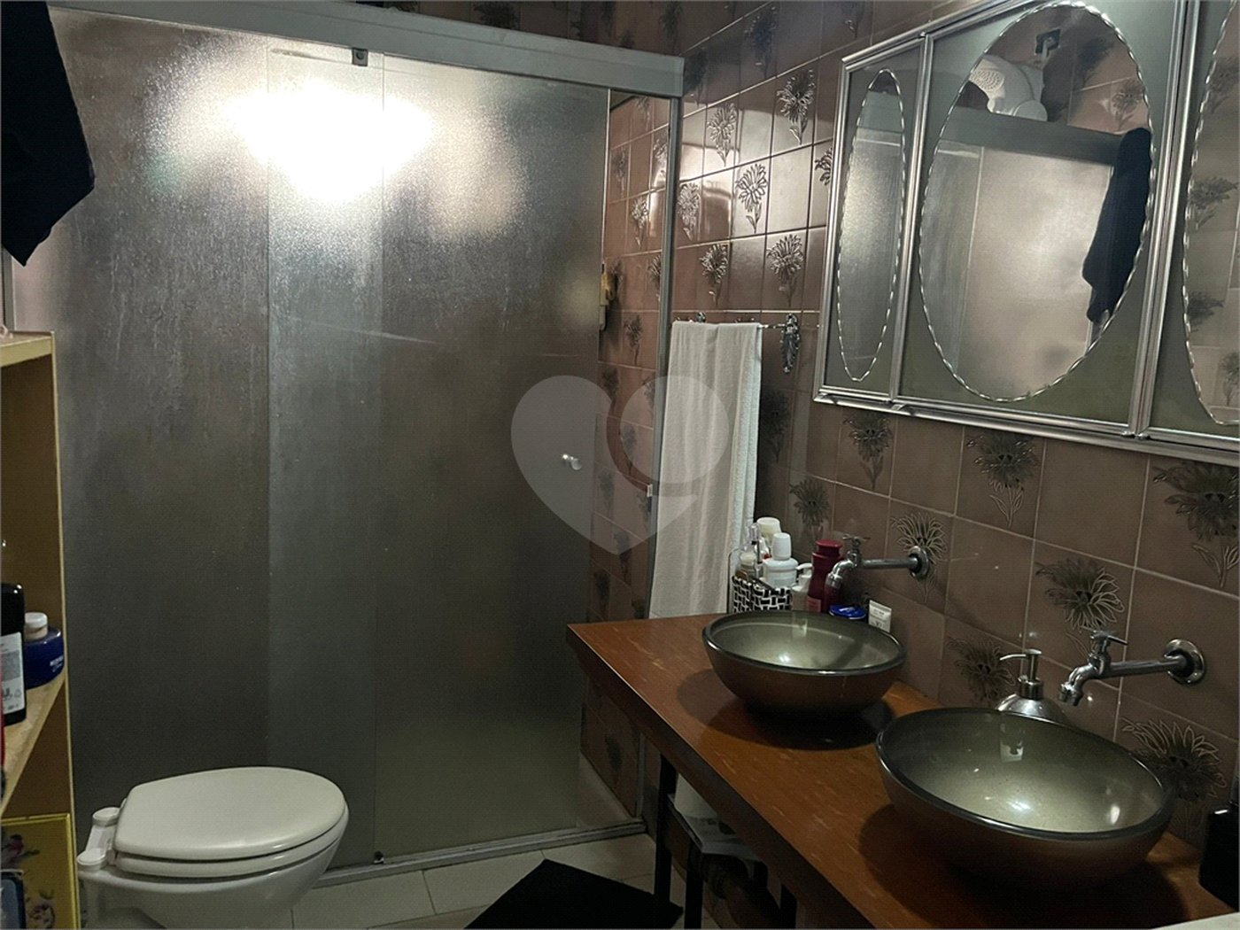 Sobrado à venda com 4 quartos, sendo 1 suíte, em Parada Inglesa, São Paulo, SP