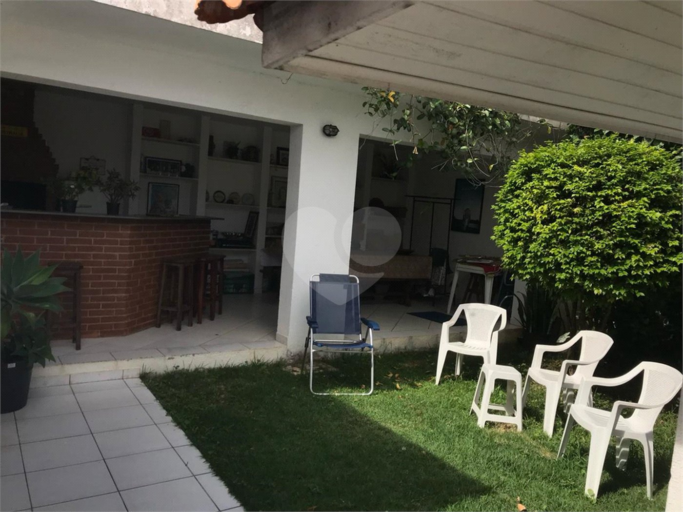 Casa à venda com 4 quartos, sendo 2 suítes,  em Jardim Armênia, Mogi das Cruzes, SP