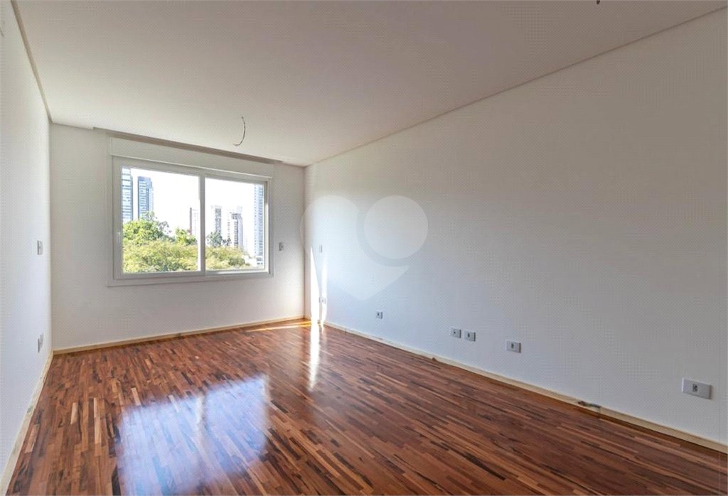 Casa à venda com 4 suítes no condomínio Porto Fino, São Paulo - SP