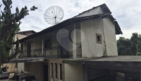 Casa à venda com 4 suítes no condomínio Associação Reserva das Hortênsias, Mairiporã - SP