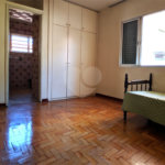 Sobrado à venda com 5 quartos, sendo 1 suíte,  em Vila Nova Conceição, São Paulo, SP