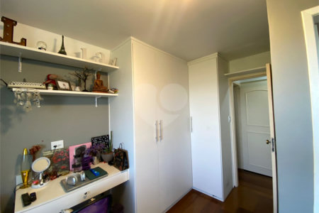 Apartamento à venda com 3 quartos, sendo 1 suíte,  em Vila Romana, São Paulo, SP