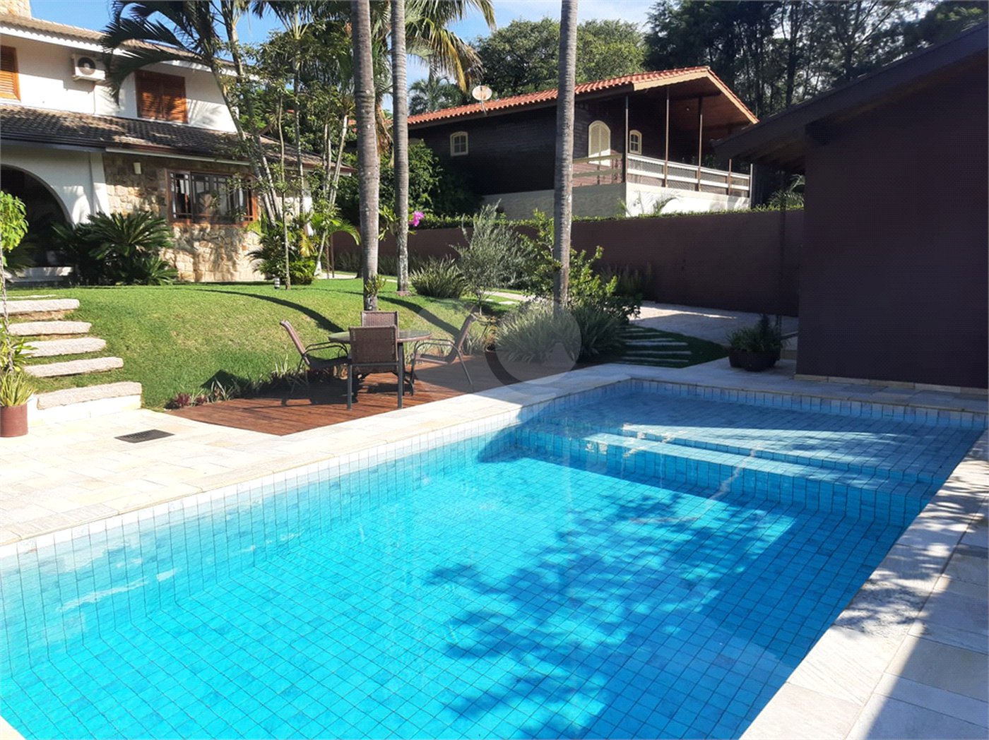 Casa à venda com 4 quartos, sendo 2 suítes,  no condomínio Estância Marambaia, Vinhedo - SP