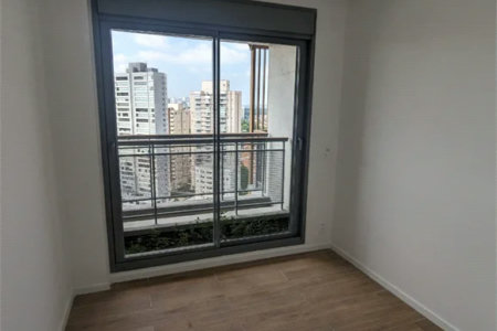 Apartamento à venda com 3 quartos, sendo 2 suítes, em Jardim das Acácias, São Paulo, SP