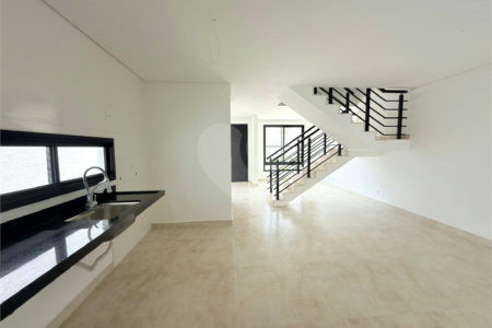 Casa à venda ou para alugar com 3 suítes no condomínio Mont Blanc Village, Vinhedo - SP