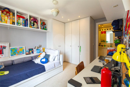 Cobertura à venda com 3 quartos, sendo 2 suítes,  em Pinheiros, São Paulo, SP