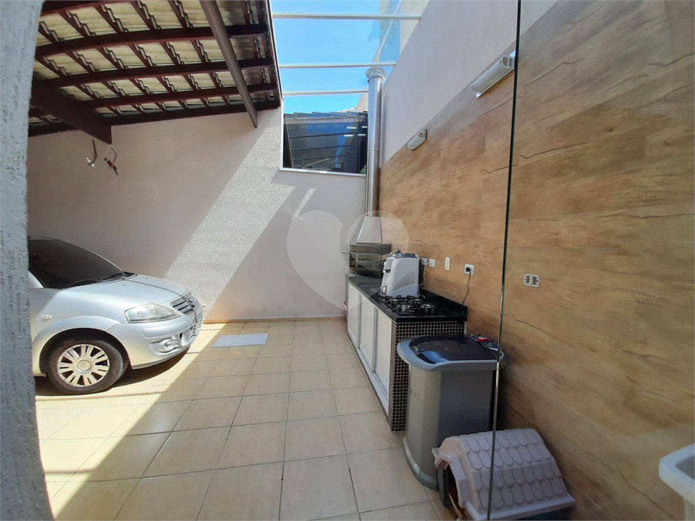 Sobrado à venda com 3 quartos, sendo 1 suíte, em Vila Suissa, Mogi das Cruzes, SP